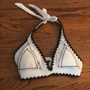 ZAFUL White/Black Bikini Top